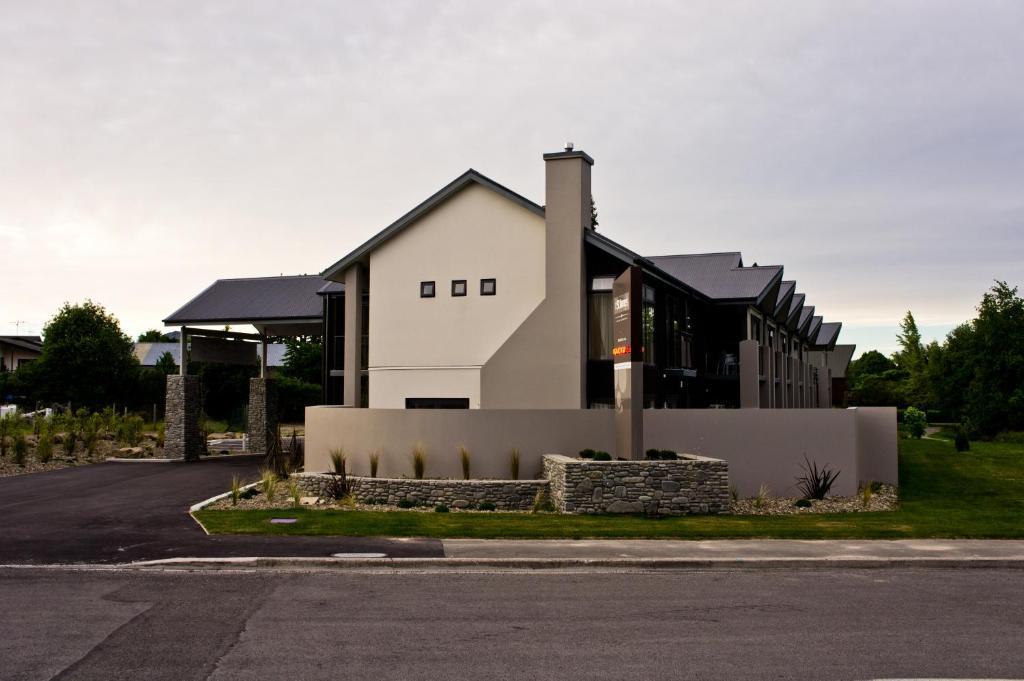 The St James Premium Accommodation Hanmer Springs Exterior photo